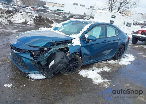 2025 Toyota Camry Se from USA, damaged, VIN 4T1DAACK1SU052701